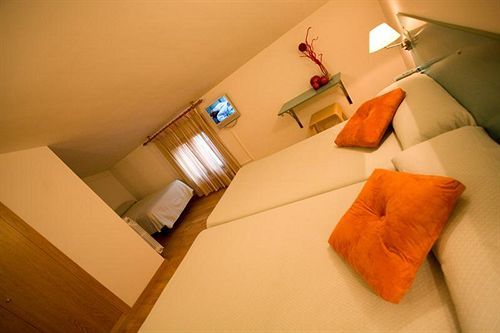 Hostal Via Lactea Burgo Buitenkant foto